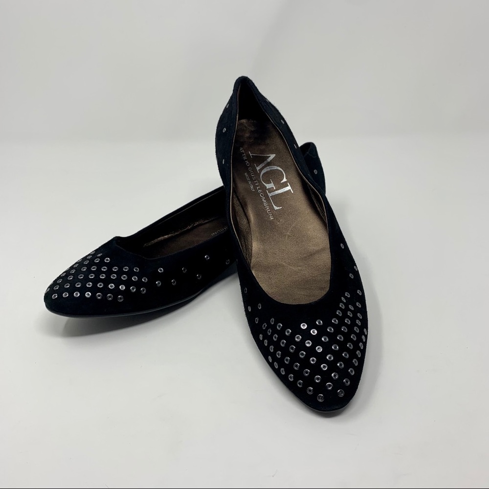 AGL Attilio Guisti Leombruni Grommet Suede Flats
